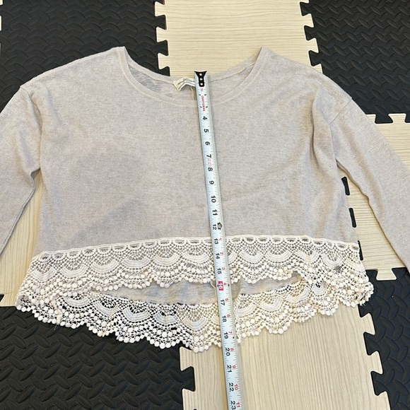Abercrombie & Fitch Womens Top sz M Beige Dolman Sleeve Lace Trim Round Neck - Picture 4 of 11